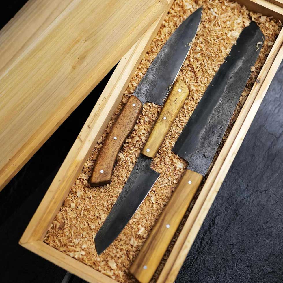 Coffret de couteaux artisanales de l'atelier de soudage Gaillacois