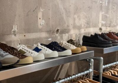 Presentoir à vêtements fabriqué par l'atelier de soudage Gaillacois